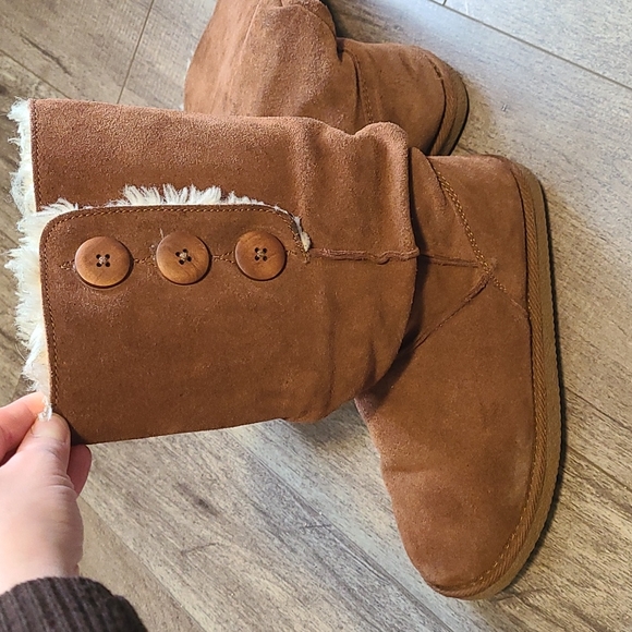 Ugg like boots - Picture 2 of 4